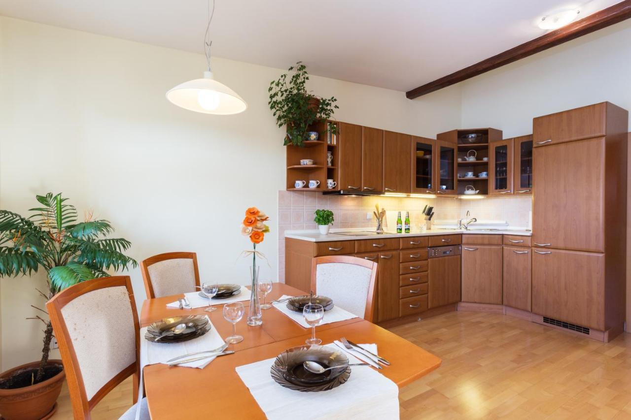 Perunova Apartments Prague Luaran gambar